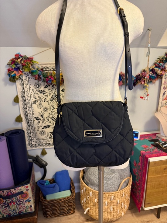 Marc Jacobs Handbags - Marc Jacobs Black Quilted Crossbody with Gold Hardware